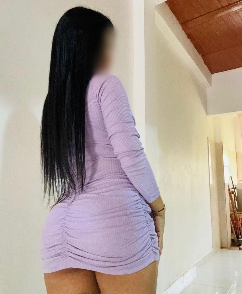 643400853: Chica busca chico en Barcelona