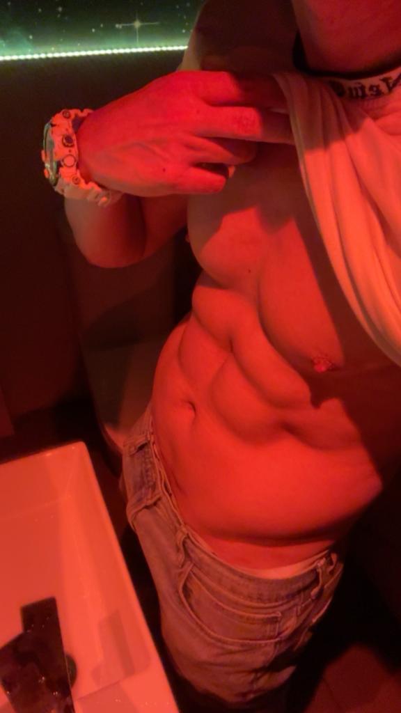 603987113: Chico busca chica en Madrid