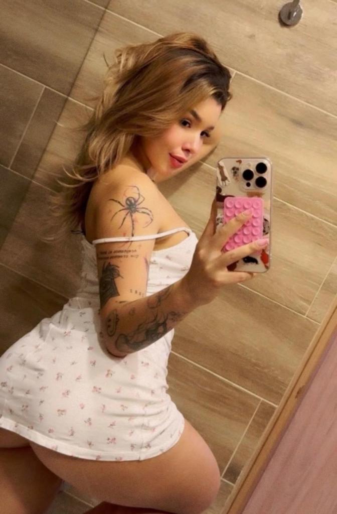 Chica busca chico en Alicante: Chica busca chico