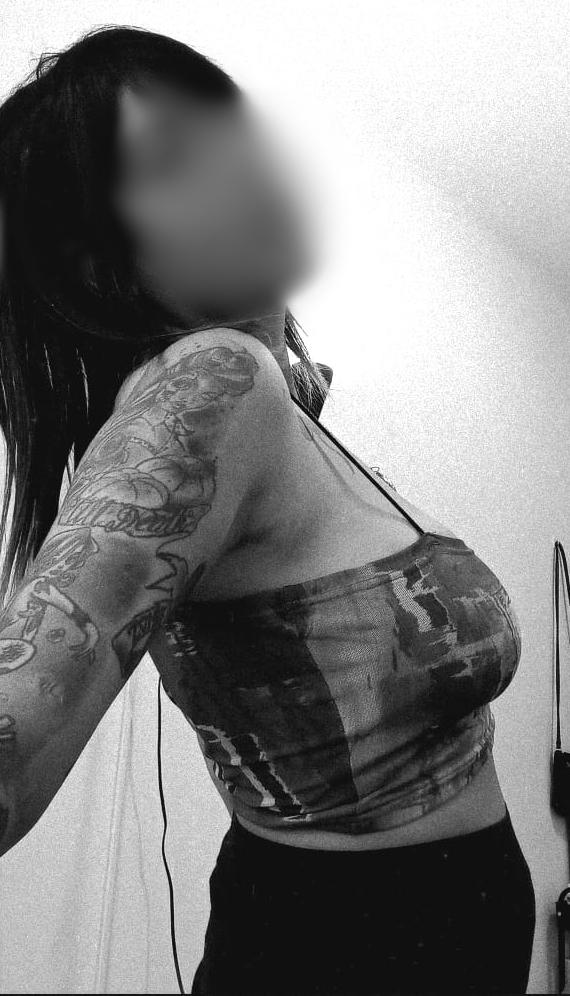 672069307: Chica busca chico en Barcelona