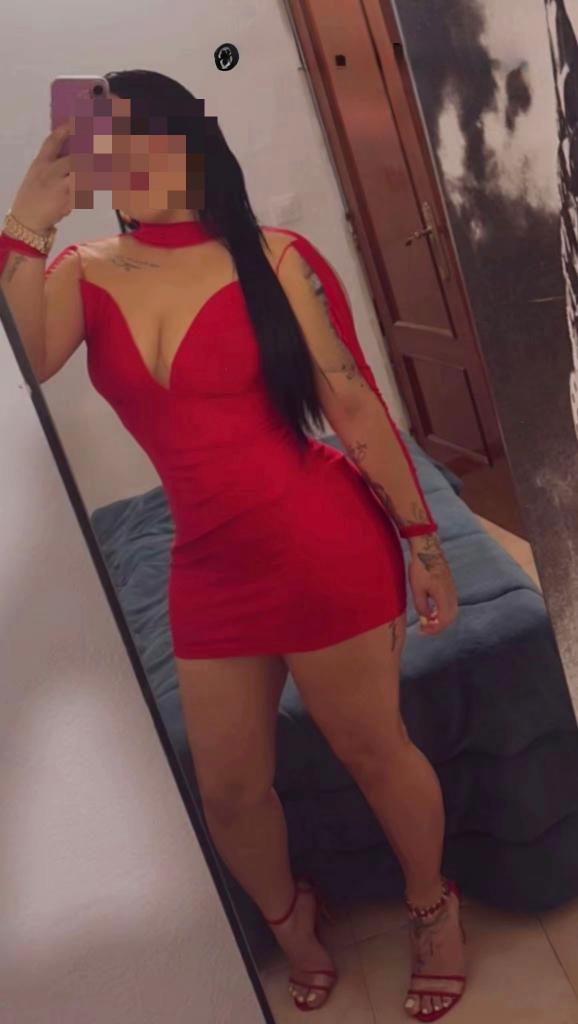 Chica busca chico en Alicante: Chica busca chico