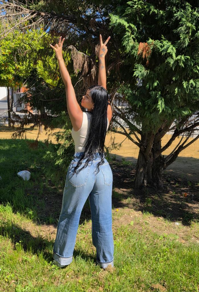 672167129: Chica busca chico en Barcelona