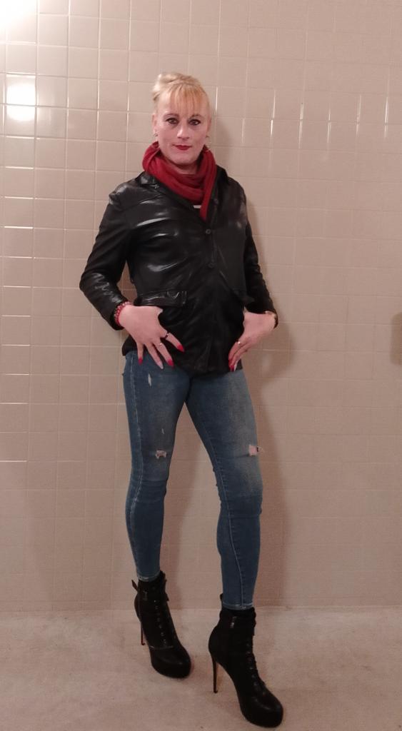 Chica busca chico en Barcelona: 