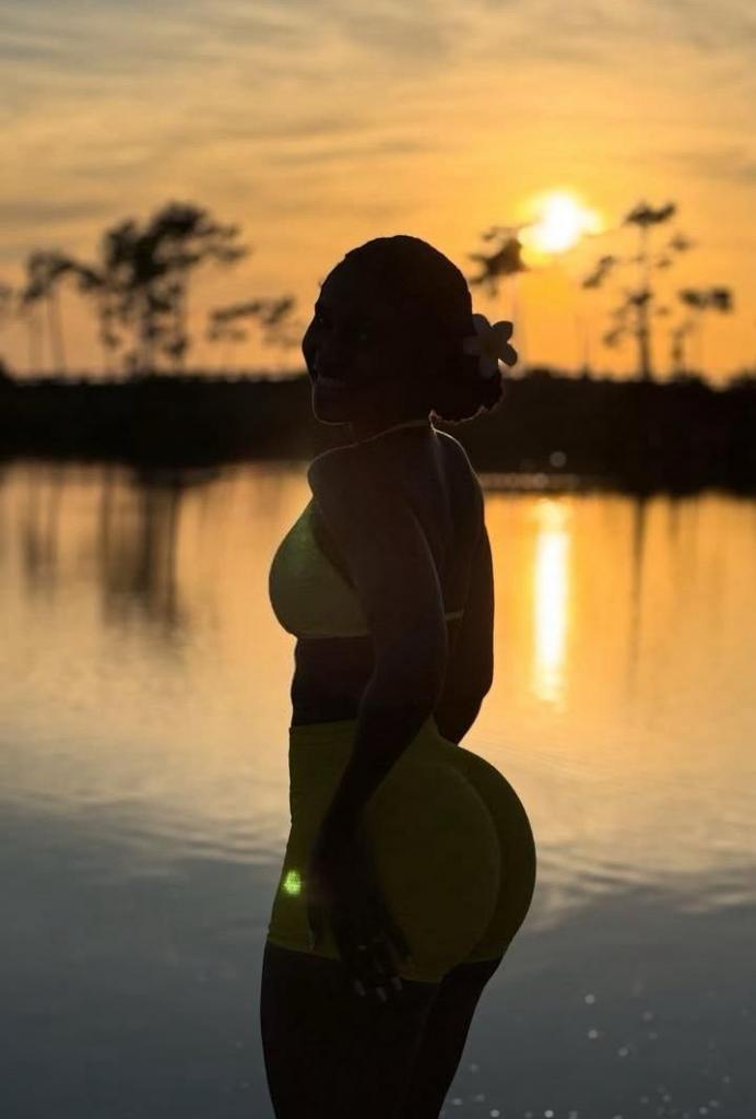 613282331: Chica busca chico en Pontevedra