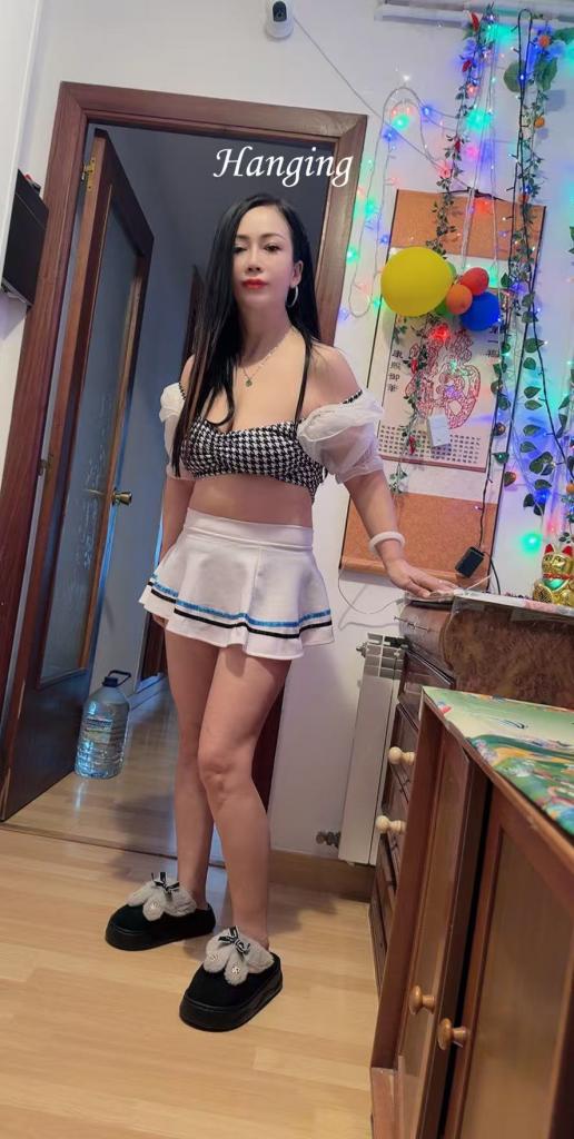 697228183: Chica busca chico en Tarragona