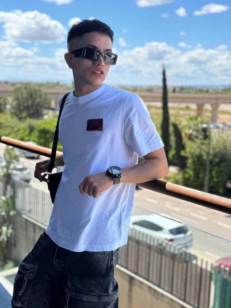 Chico busca chica en Valencia: 