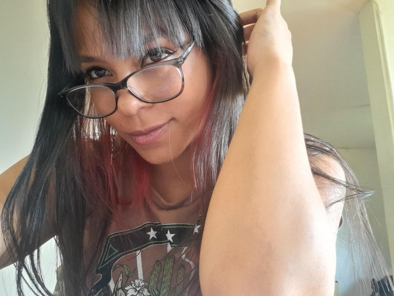 643440618: Chica busca chico en Almería