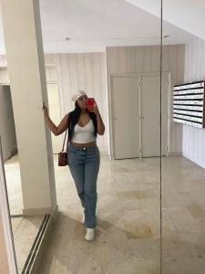 614985370: Chica busca chico en La Coruña