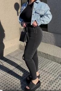 607800064: Chica busca chico en Guipúzcoa