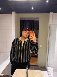 641784648: Chico busca chica en Madrid