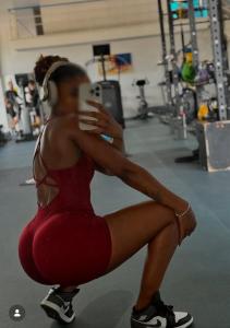 613282331: Chica busca chico en Pontevedra