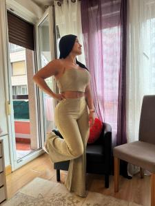 643958850: Chica busca chico en Madrid