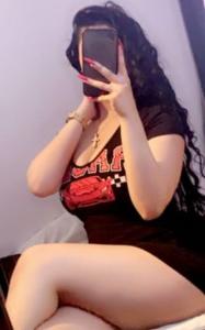 664715375: Chica busca chico en Barcelona