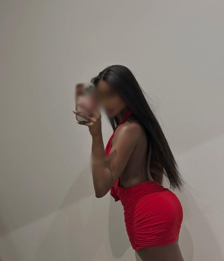 Chica busca chico en Málaga: Chica busca chico