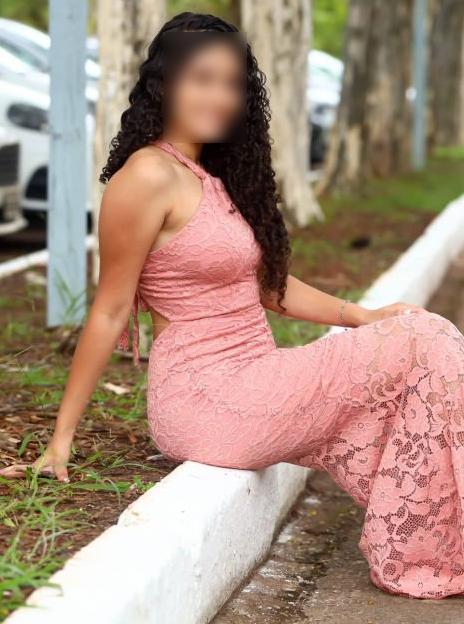 633368811: Chica busca chico en Sevilla