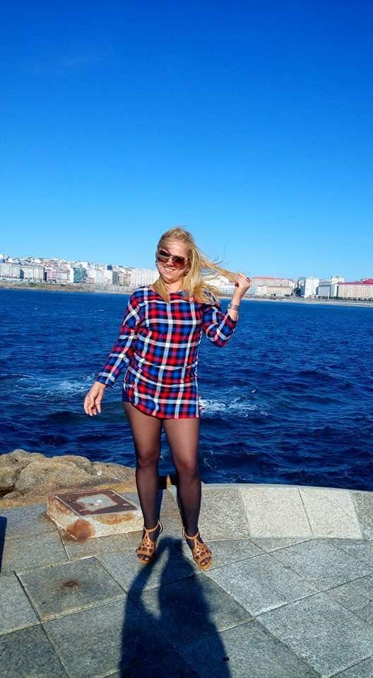 692805446: Chica busca chico en Pontevedra