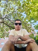 627598681: Chico busca chica en Madrid