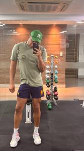 Chico busca chica en Sevilla: 