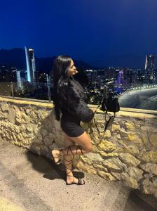 607917376: Chica busca chico en Almería