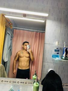 658433932: Chico busca chica en Granada