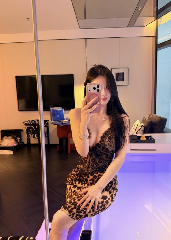 652955575: Chica busca chico en Barcelona