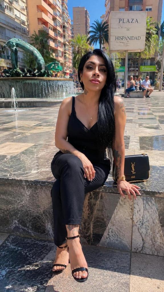 695067248: Transexual en Madrid