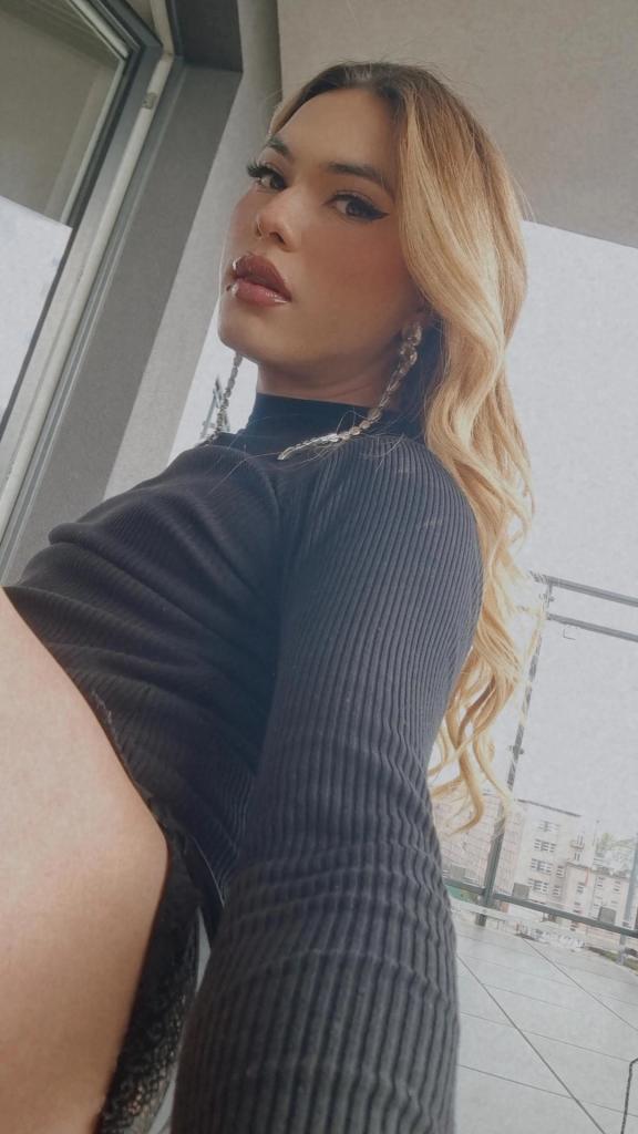 614627113: Transexual en Granada