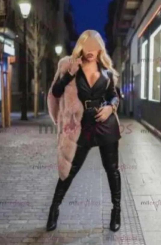 678481718: Transexual en León
