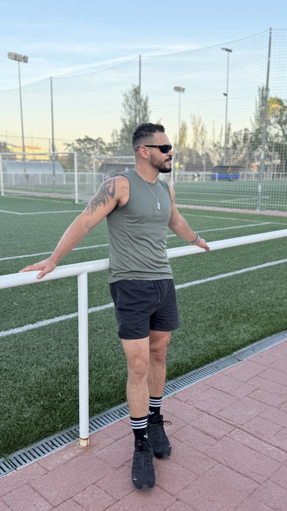 613747407: Chico busca chica en Madrid
