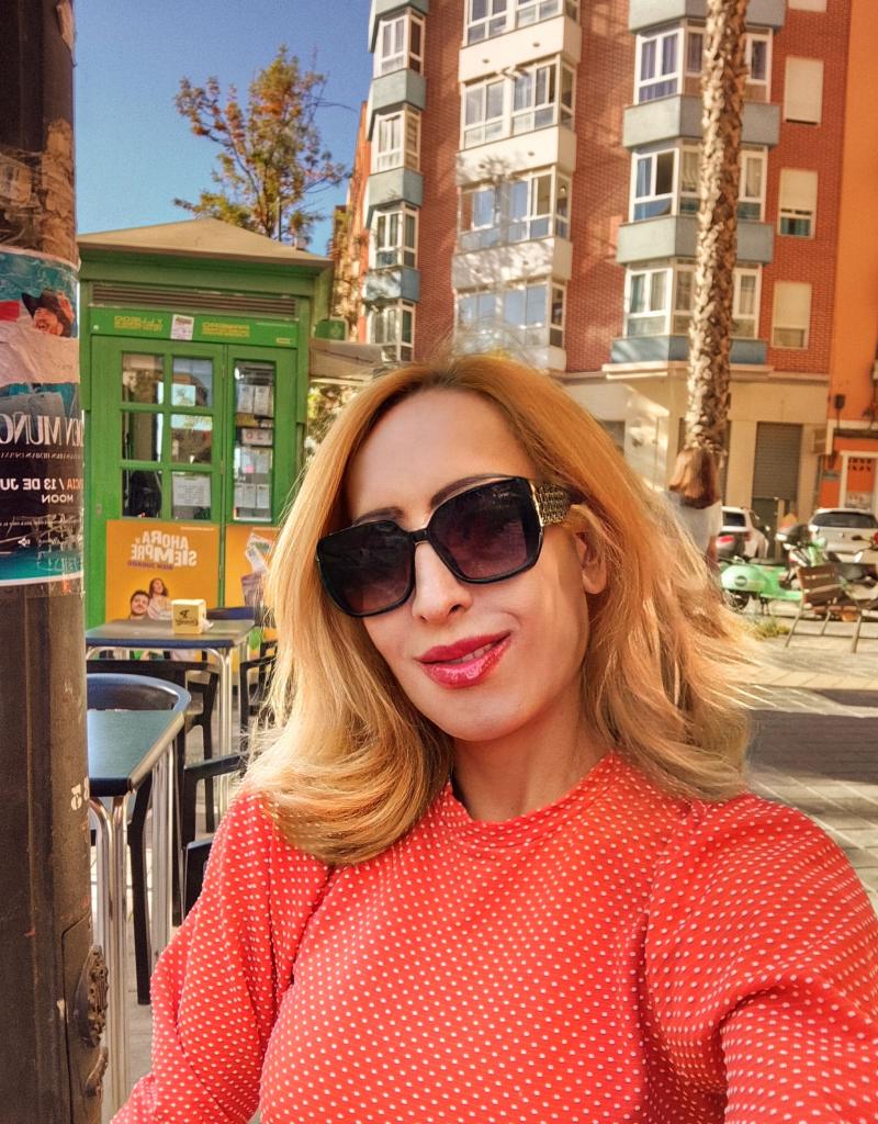 671357884: Transexual en Valencia