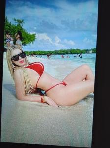 631674261: Chica busca chico en Ibiza