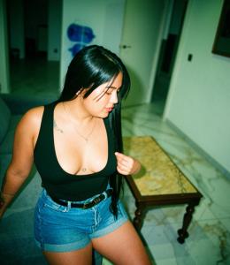 613723882: Chica busca chico en Valencia