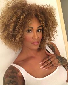 631756050: Chica busca chico en Málaga