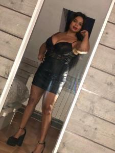 668573310: Chica busca chico en Barcelona