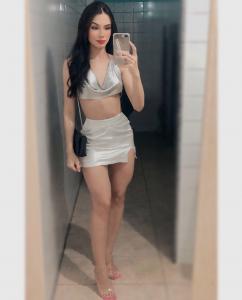 743099391: Chica busca chico en Pontevedra