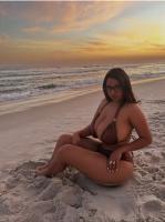 674934220: Chica busca chico en Ibiza