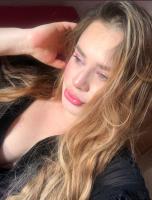 698542233: Chica busca chico en Barcelona