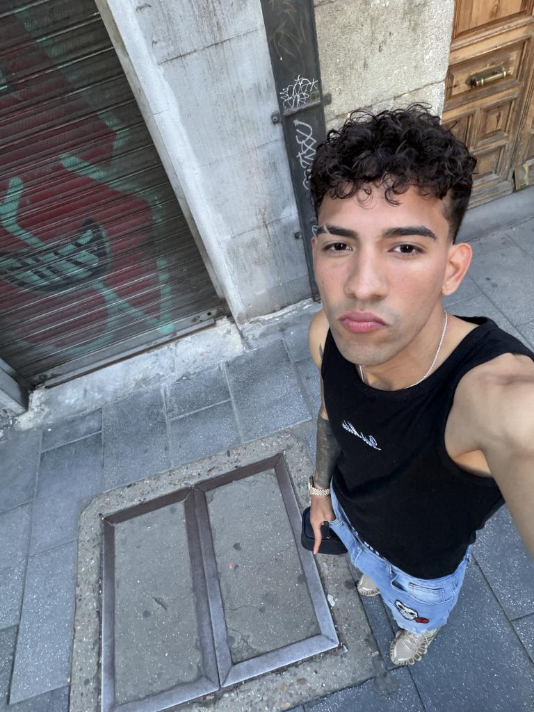 651798760: Chico busca chica en Madrid