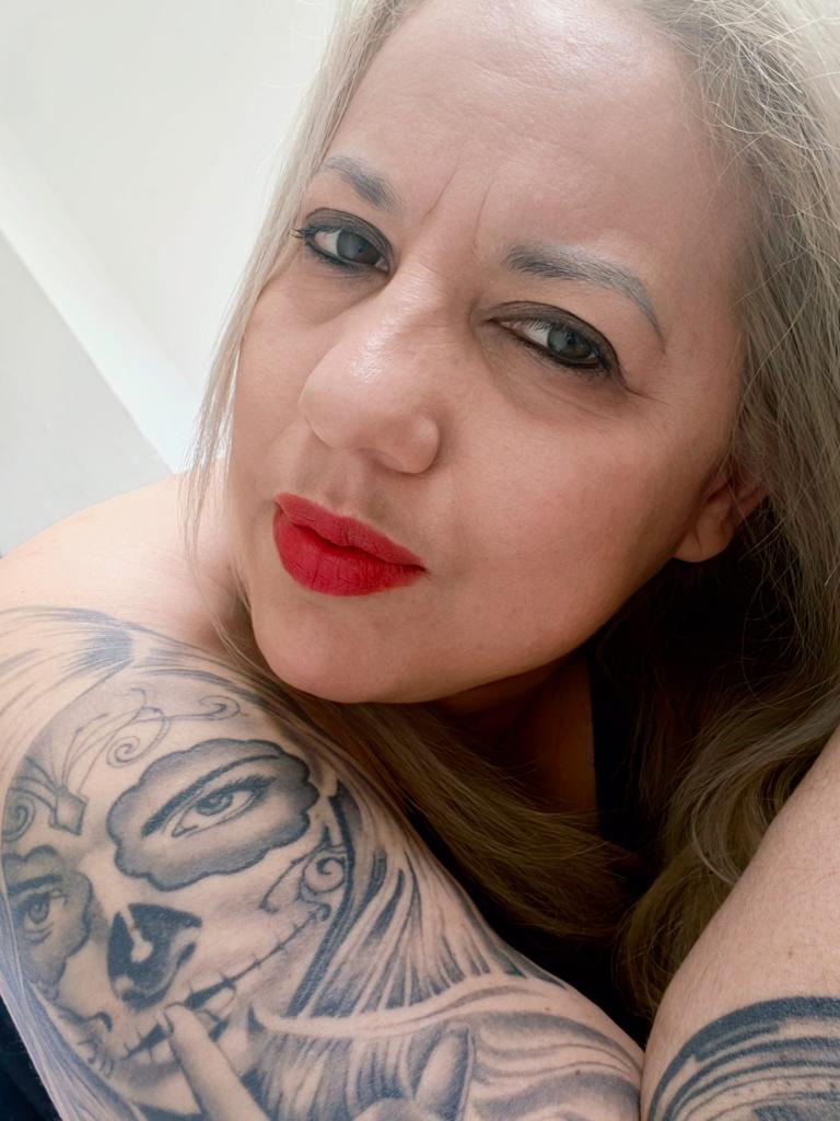 685288491: Chica busca chico en Orense