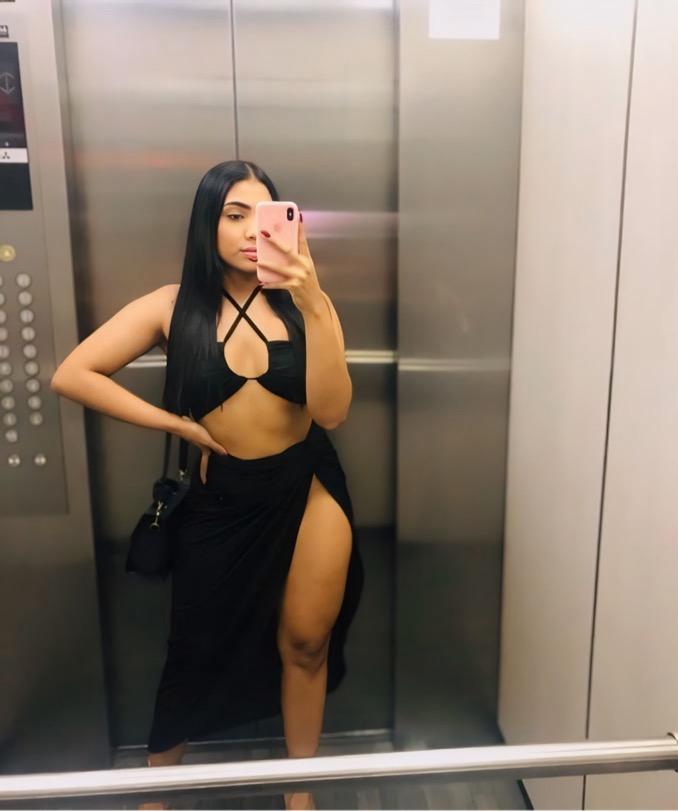Chica busca chico en Almería: 