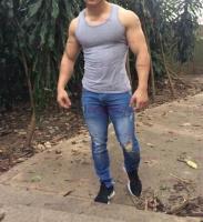 604093553: Chico busca chica en La Coruña