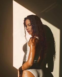 632428299: Chica busca chico en Barcelona