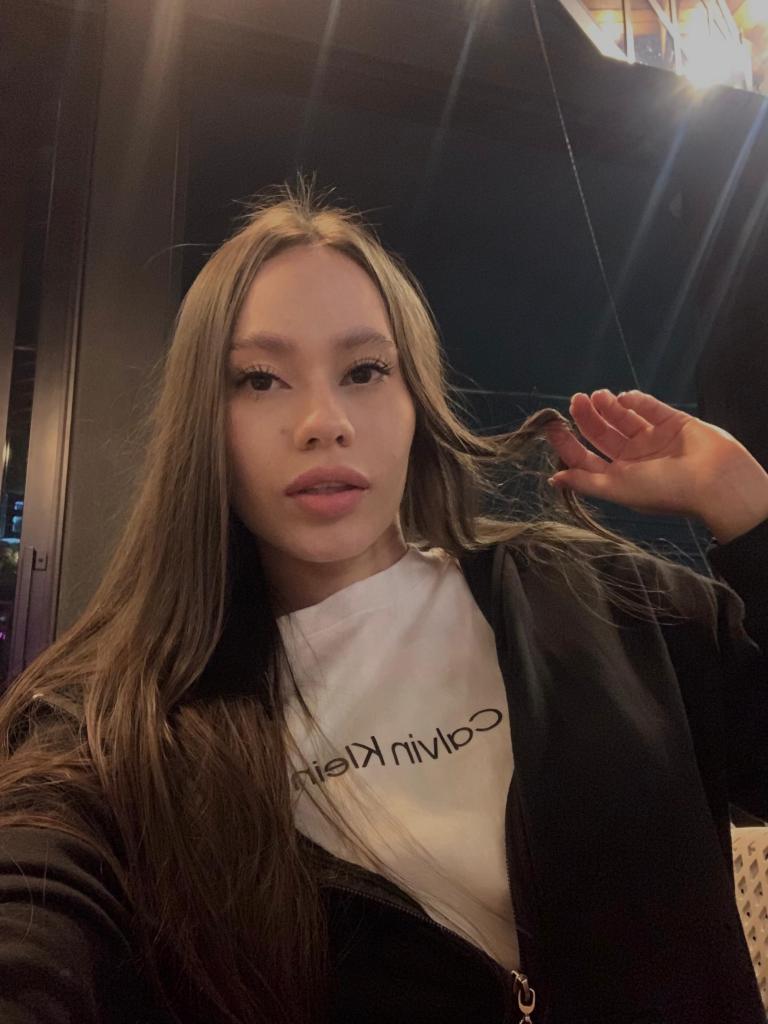 Chica busca chico en Cádiz: 