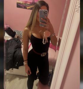 623725665: Chica busca chico en Barcelona