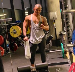 643144039: Chico busca chica en Zaragoza