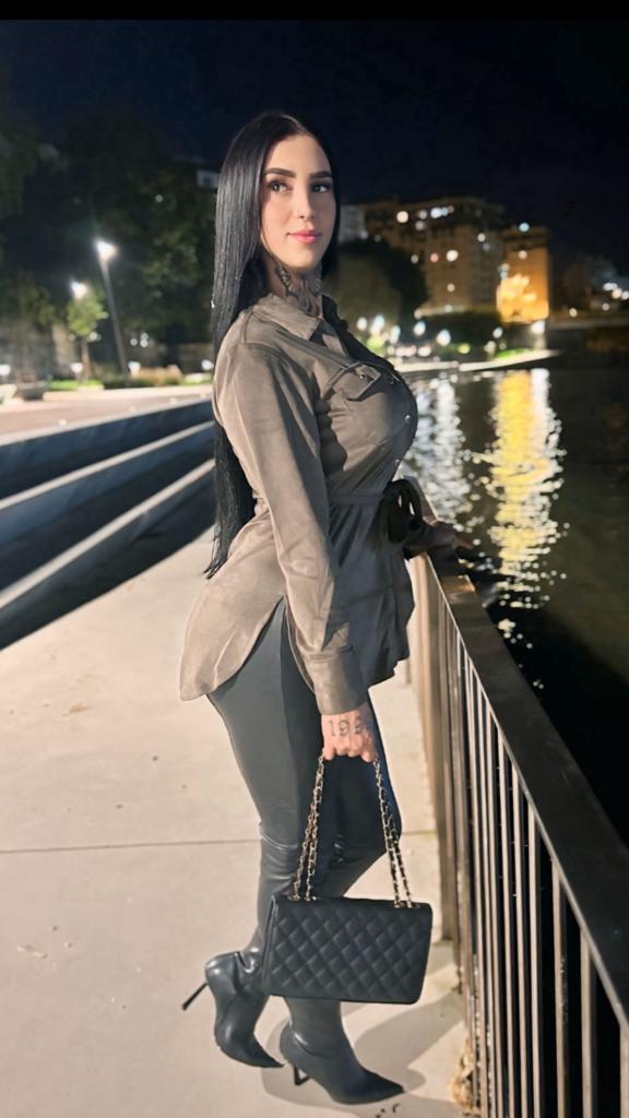 683491189: Transexual en Pontevedra