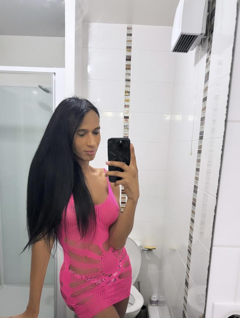 678703219: Transexual en Barcelona