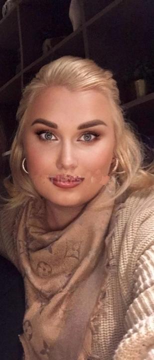 637828903: Chica busca chico en Barcelona