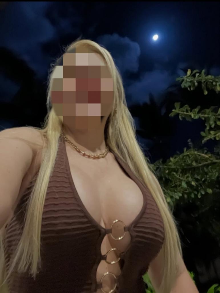 632545371: Chica busca chico en Navarra