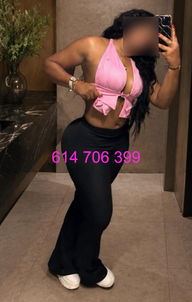 614706399: Chica busca chico en Málaga